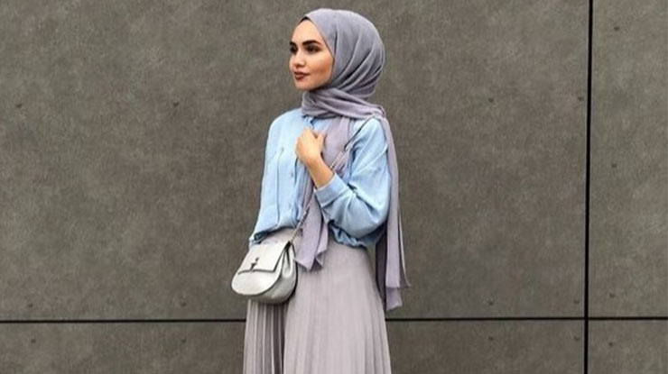 Kombinasi Warna Baju Biru Muda Cocok dengan Jilbab Warna Apa