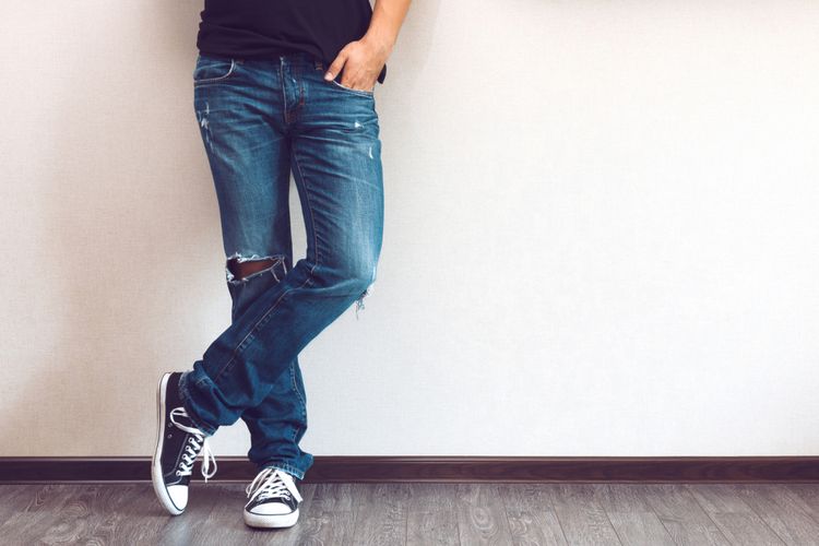 perbedaan celana jeans dan levis